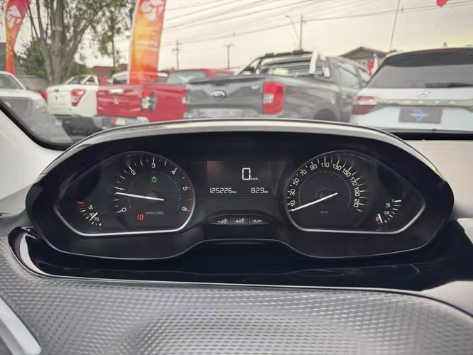 PEUGEOT 2008 1.6 BLUEHDi 2018