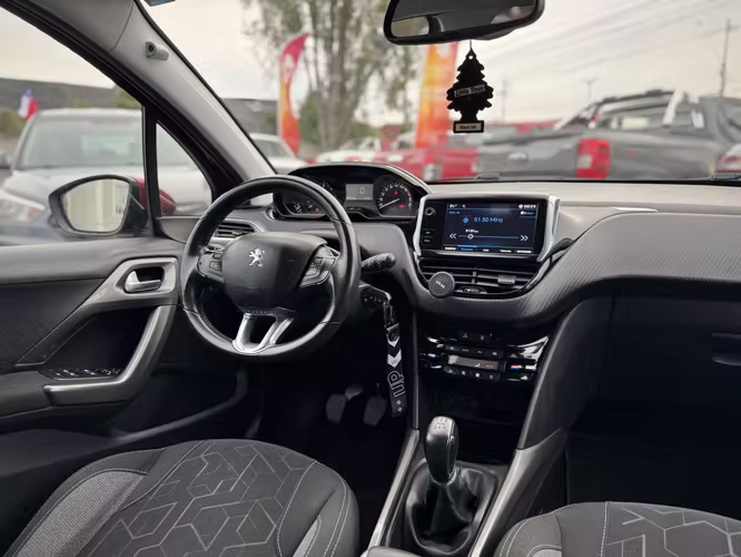PEUGEOT 2008 1.6 BLUEHDi 2018