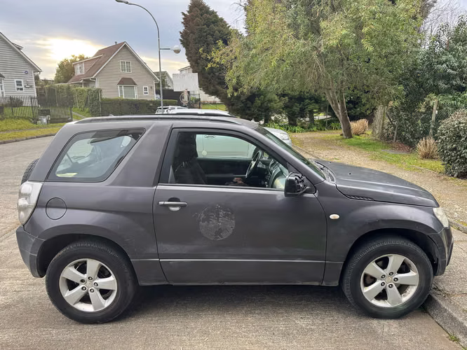 Suzuki Grand Vitara  puertas, mecánico