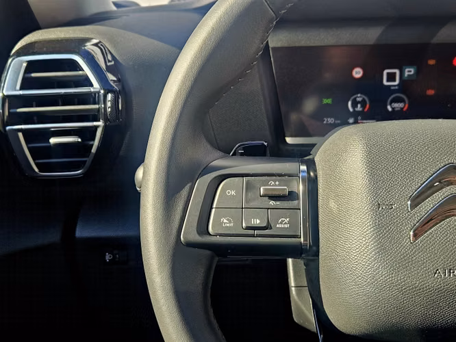 Citroen C-4 Puretech 130 Eat8 Feel Pack 2023 - Imagen 14