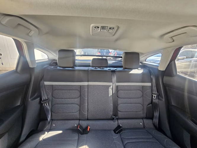 Citroen C-4 Puretech 130 Eat8 Feel Pack 2023 - Imagen 18