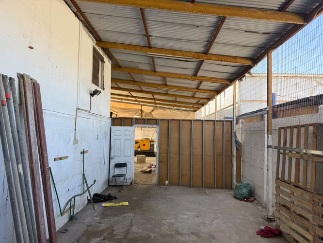 Arriendo bodega terreno cerca cancha oriente - Imagen 4