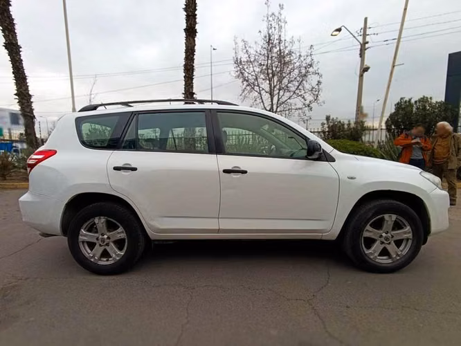 TOYOTA RAV4 LUJO 4X2 - 2013 | 2759 - Imagen 7