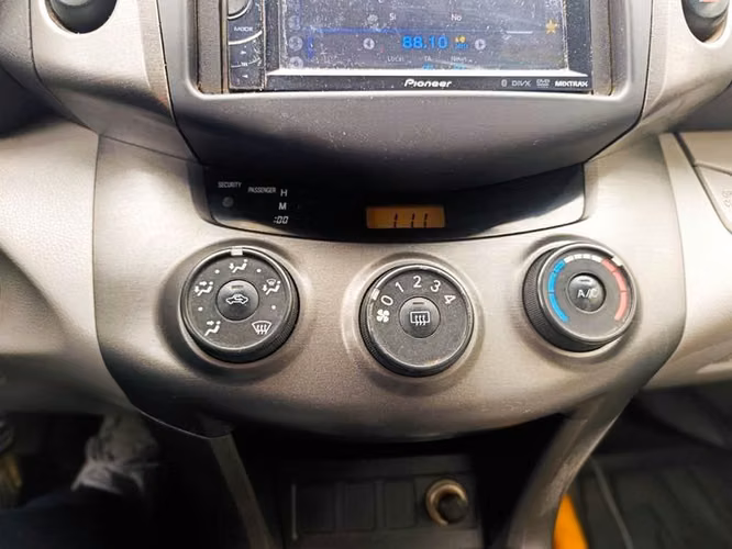 TOYOTA RAV4 LUJO 4X2 - 2013 | 2759 - Imagen 18