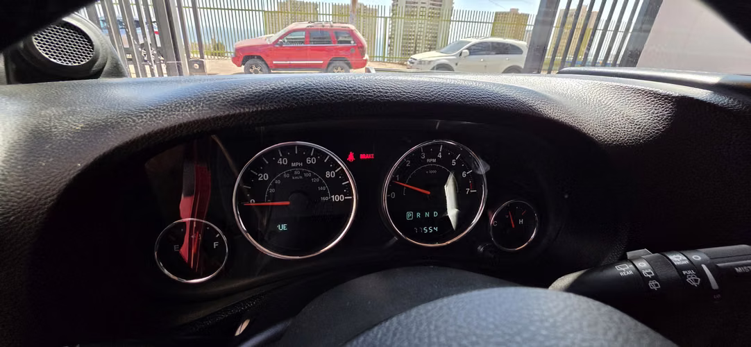 VENDO JEEP WRANGLER SAHARA - Imagen 9