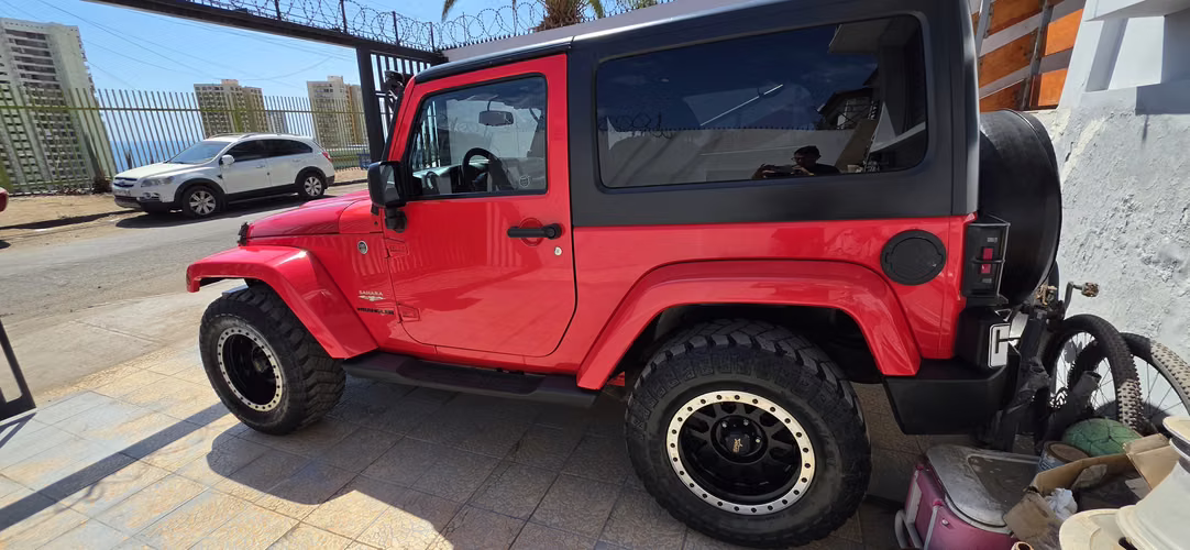 VENDO JEEP WRANGLER SAHARA - Imagen 2