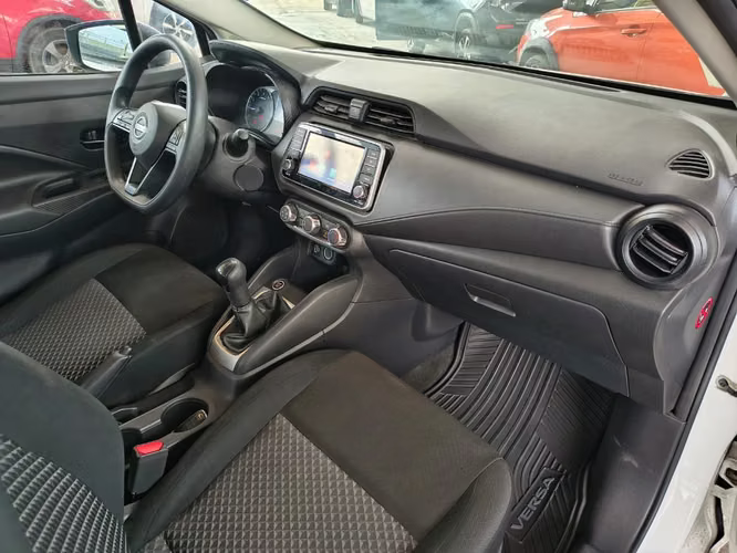 Nissan Versa SENSE 1.6 MT 4X2 2025 - Imagen 17