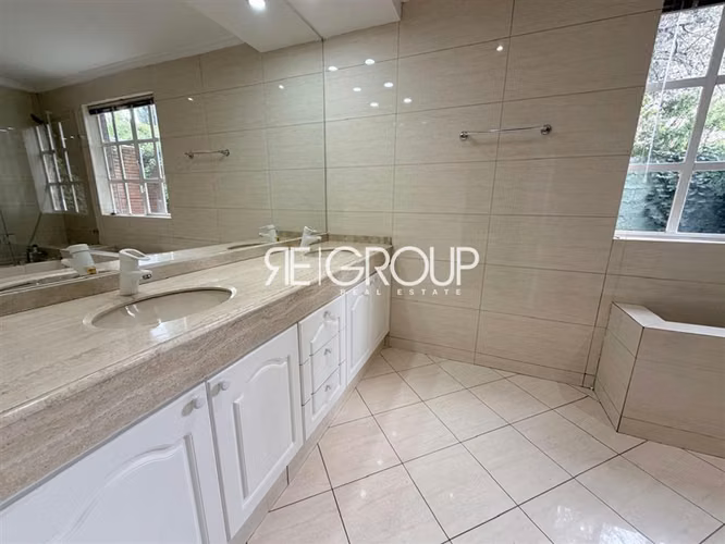 Casa en arriendo de 6 dorm. en Lo Barnechea - Imagen 11