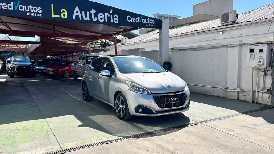 Peugeot 208 ALLURE PACK 1.6 BLUEHDI 100HP MT (2019)