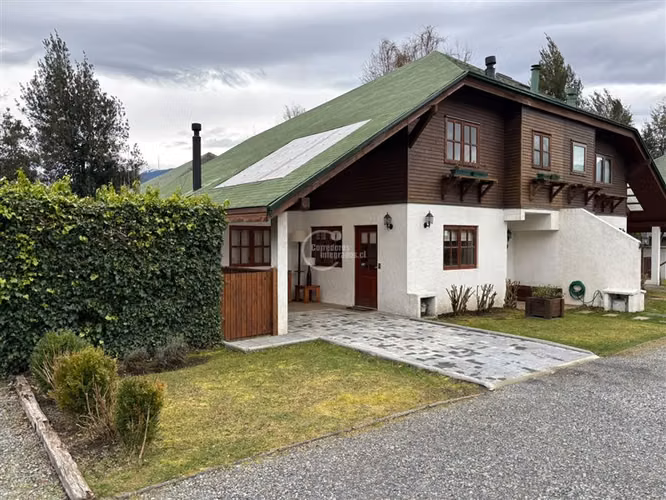 Casa en venta de 4 dorm. en Pucón