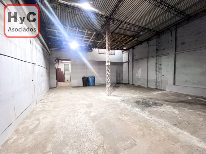 Imponente Propiedad Industrial y Comercial de 615 m² Útiles + Mes de Gracia! - Imagen 3