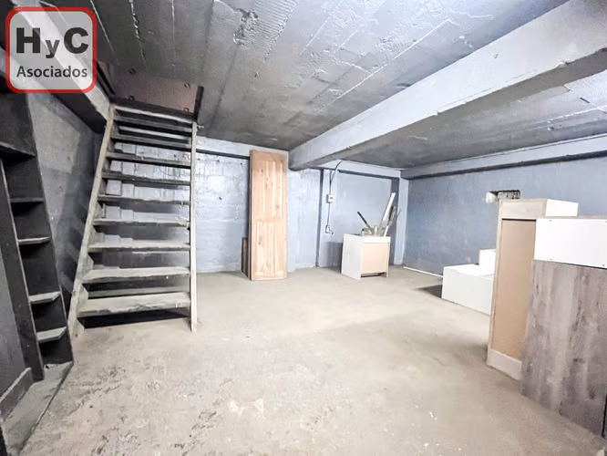 Imponente Propiedad Industrial y Comercial de 615 m² Útiles + Mes de Gracia! - Imagen 9