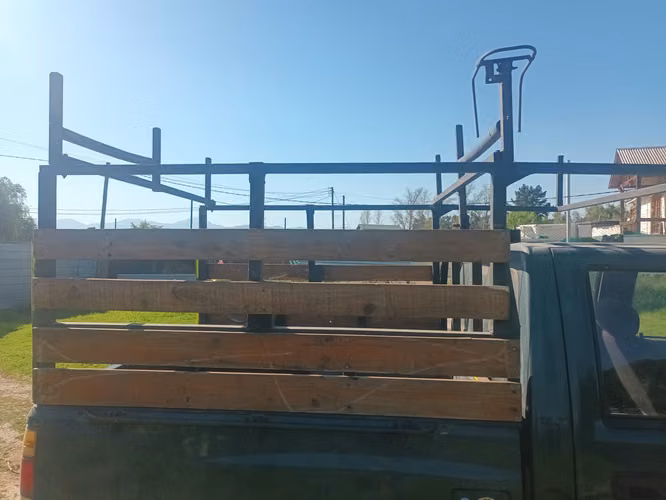 CAMIONETA DOBLE CABINA ,CARGA 1780KG. - Imagen 4