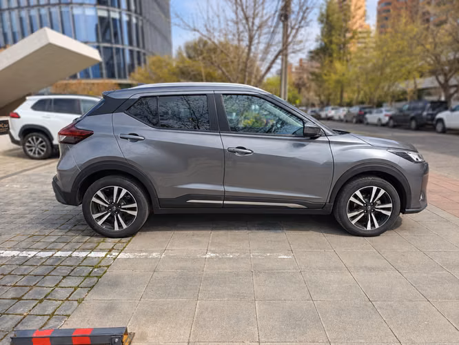 NISSAN KICKS NCF ADVANCE CVT - 2024 | 4640 - Imagen 3