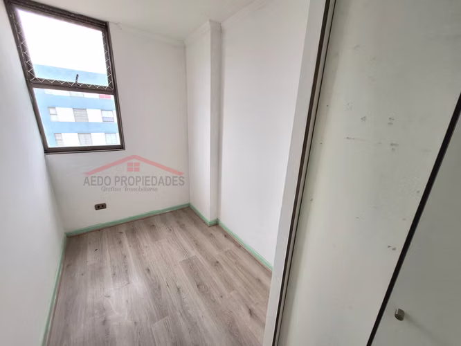 Se Arrienda Lindo Departamento, Condominio Puerta de Alcala 1, P12, comuna La Cruz.