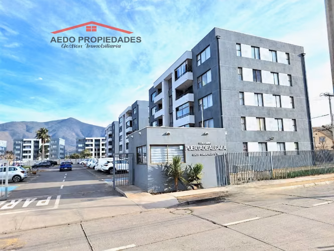 Se Arrienda Lindo Departamento, Condominio Puerta de Alcala 1, P12, comuna La Cruz.