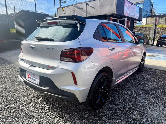 CHEVROLET ONIX TURBO RS - Imagen 5