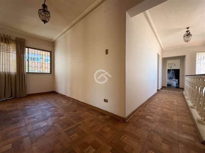 Amplia Casa en Inmejorable Ubicación Comercial.