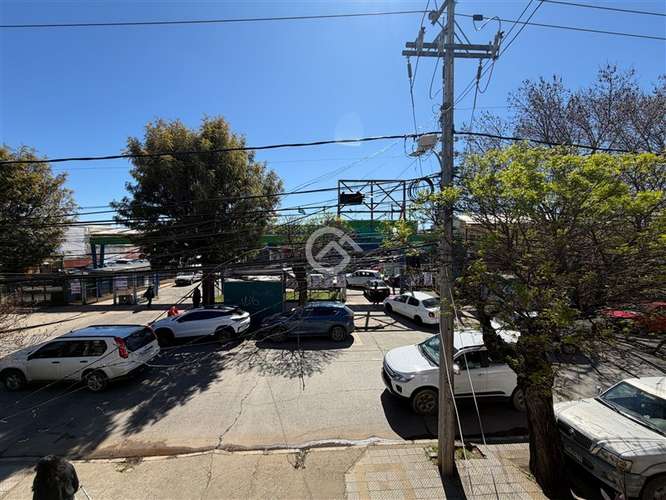 Amplia Casa en Inmejorable Ubicación Comercial.