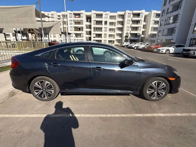 Honda civic 2018 - Imagen 2