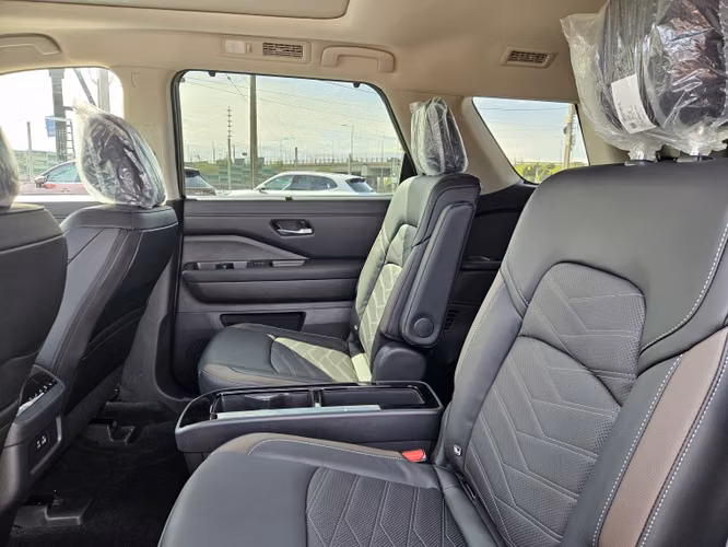 Nissan Pathfinder Advance Cvt 4wd 2026