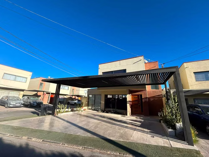 Vivienda Luminosa y Moderna en CONDOMINIO (182997)