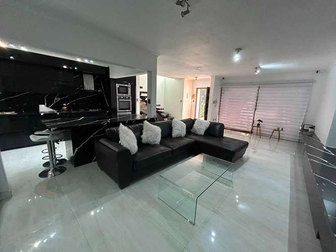 Vivienda Luminosa y Moderna en CONDOMINIO (182997)