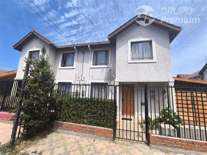 Casa en arriendo de 3 dorm. en Maipú