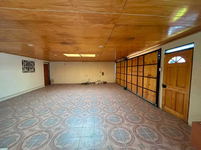 AMPLIA CASA AMOBLADA VILLA LOS VOLCANES (183000) - Imagen 4