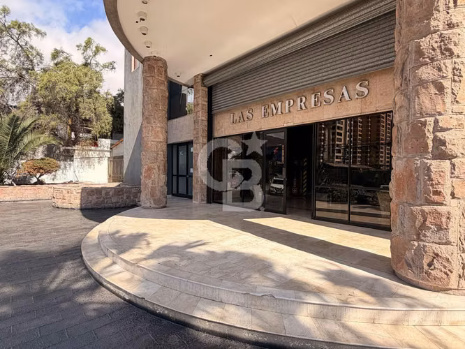 Oficina Amplia Edificio Las Empresas
