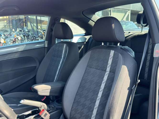 VOLKSWAGEN BEETLE COUPE  1.4 DSG 2020