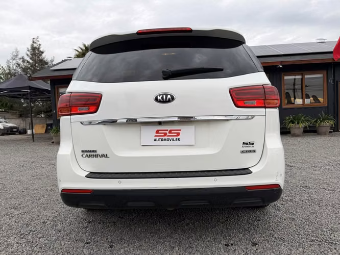 KIA GRAND CARNIVAL 2.2 DIESEL AT8 2020