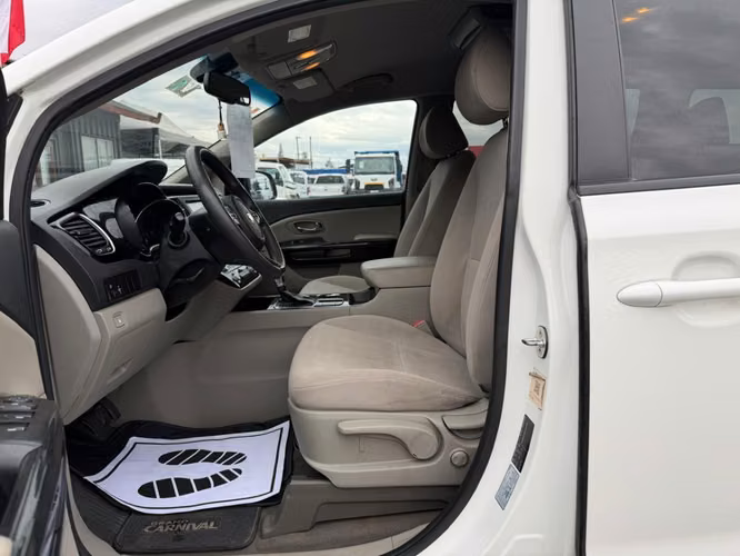 KIA GRAND CARNIVAL 2.2 DIESEL AT8 2020