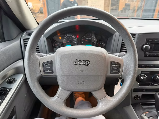 JEEP GRAND CHEROKEE LAREDO 3.7 4X4 2006