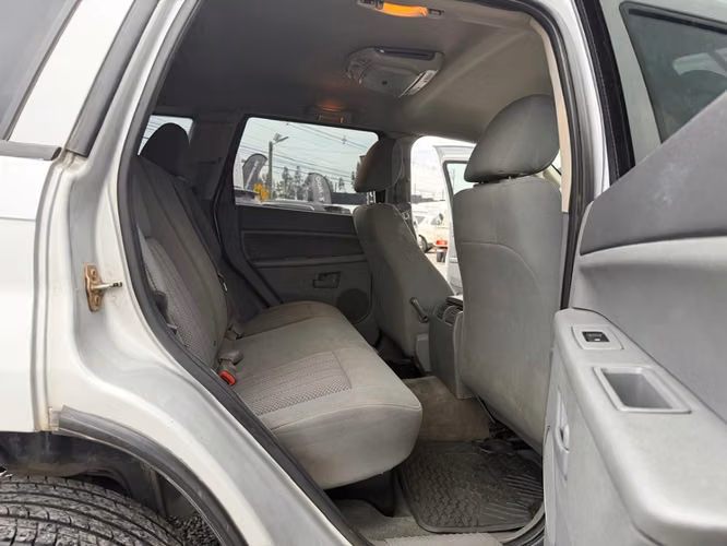 JEEP GRAND CHEROKEE LAREDO 3.7 4X4 2006