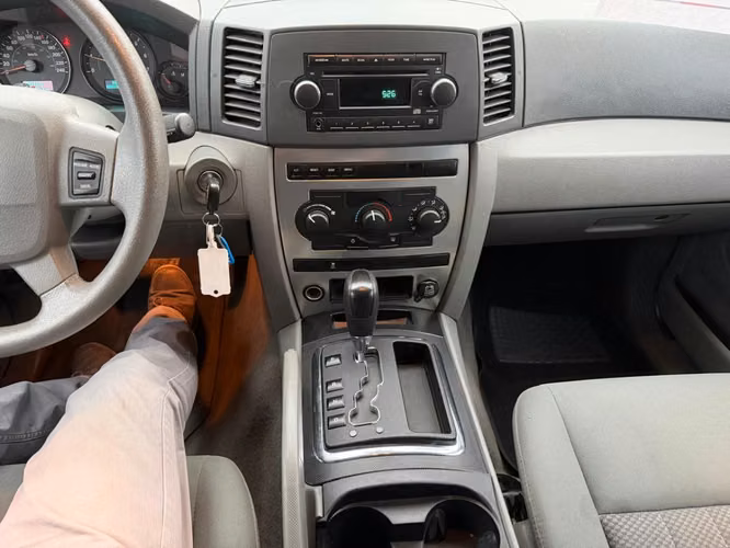 JEEP GRAND CHEROKEE LAREDO 3.7 4X4 2006