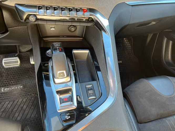 PEUGEOT 3008 1.5 GT 2022 - Imagen 14