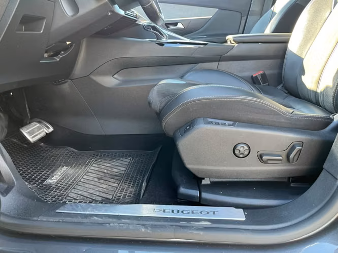 PEUGEOT 3008 1.5 GT 2022 - Imagen 16