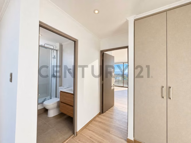 Se arrienda casa mediterránea en condominio privado