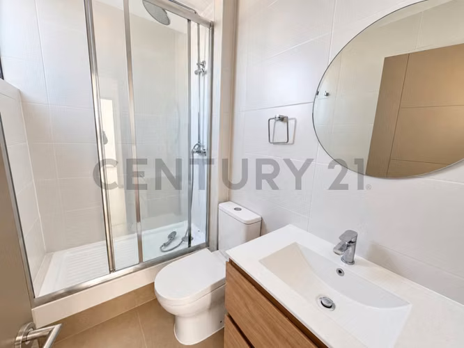 Se arrienda casa mediterránea en condominio privado