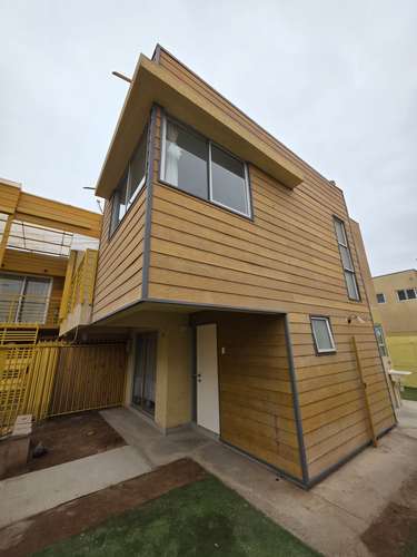 CASA EN VENTA COND EL ALTO 3D 2B 2 ESTAC BODEGA 97 Y 68 M2