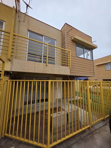 CASA EN VENTA COND EL ALTO 3D 2B 2 ESTAC BODEGA 97 Y 68 M2