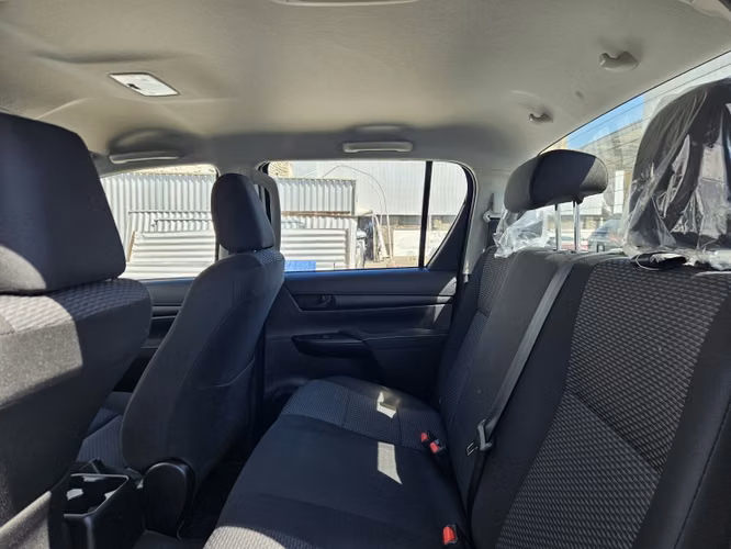Toyota Hilux 2.4 Dx Tm 2026 - Imagen 19