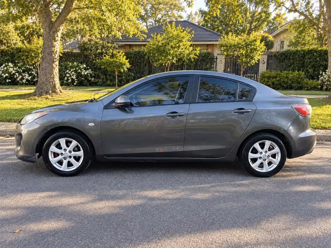 Mazda 3 precio conversable - Imagen 2