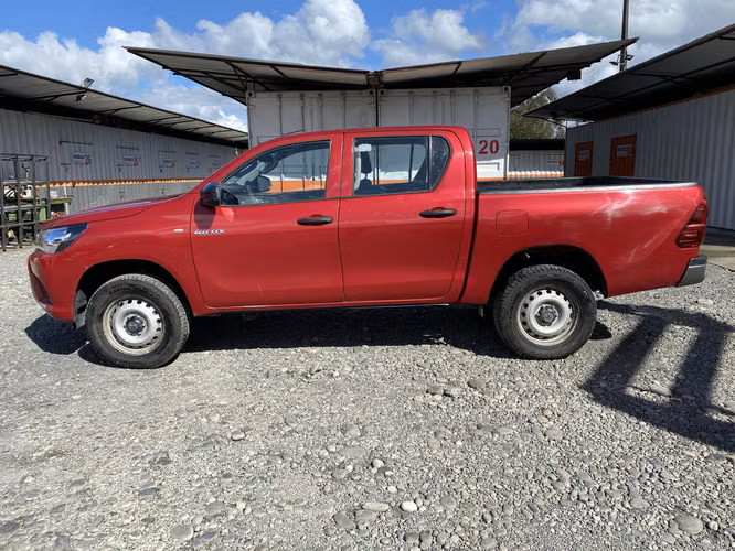 HILUX DX 4X4 RJVR76-TEMUCO - Imagen 2