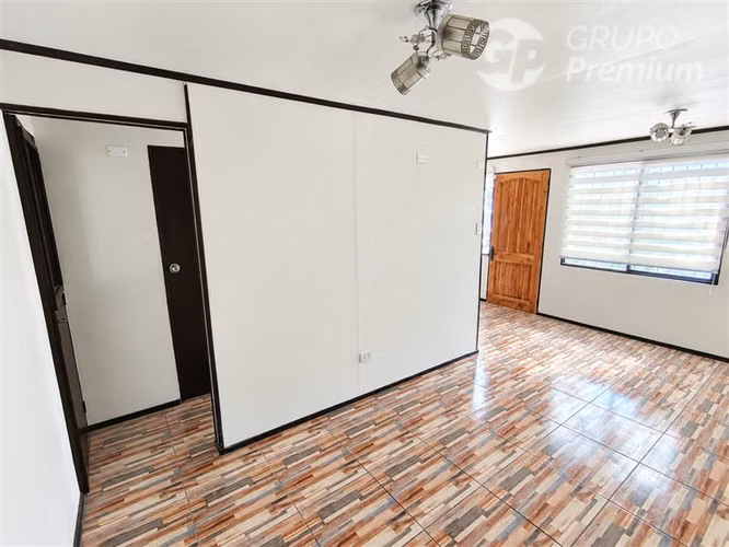 Venta Casa en Peñalolén 5 dormitorios 2 baños 209 m2 - Imagen 7