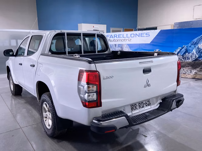 L200 WORK CR 4X2 RRRD62-SANTIAGO - Imagen 3