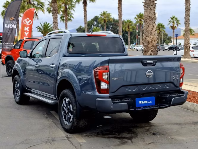 Nissan Navara 2.3 4X4 DOB.CAB. AT 2024 - Imagen 6