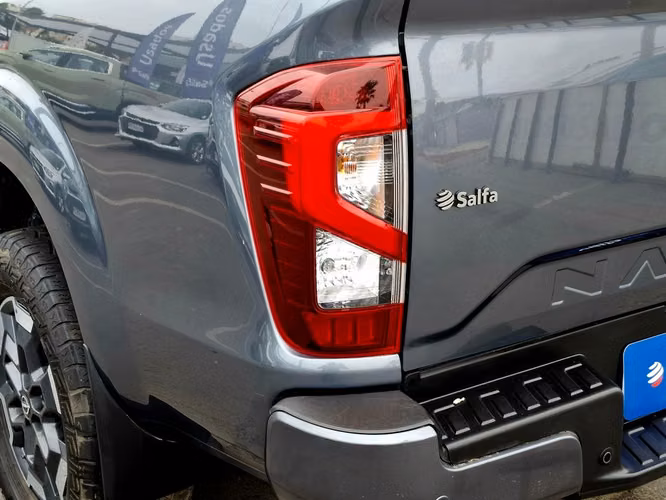 Nissan Navara 2.3 4X4 DOB.CAB. AT 2024 - Imagen 7