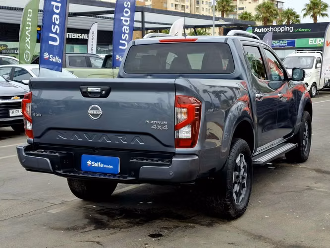 Nissan Navara 2.3 4X4 DOB.CAB. AT 2024 - Imagen 4